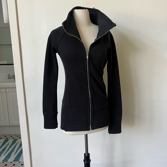 Lululemon Athletica Black Radiant Funnel Neck Jacket Sweatshirt Size 4 - Picture 2 of 9